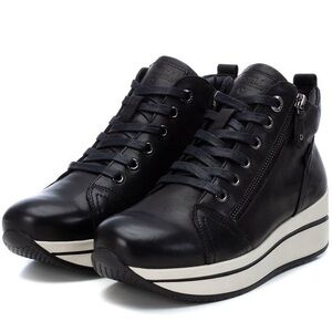 Carmela Love For Leather Booties